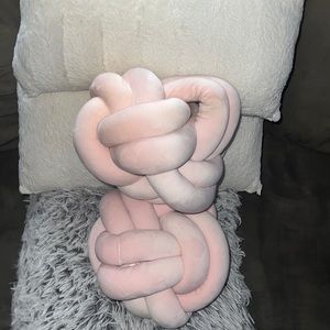 (2)Knot Ball Pillow -Plush pink